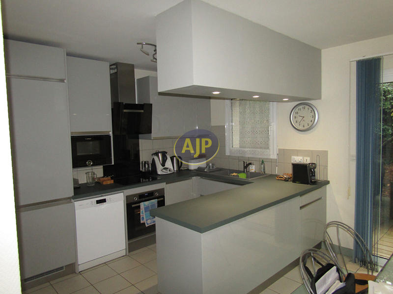 Maison - 111 m² - 5 pièces