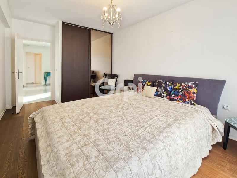 Appartement - 77 m² - 3 pièces