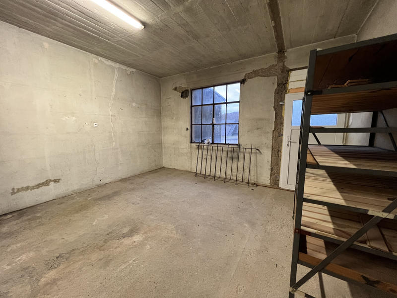 Parking / Garage - 55 m²