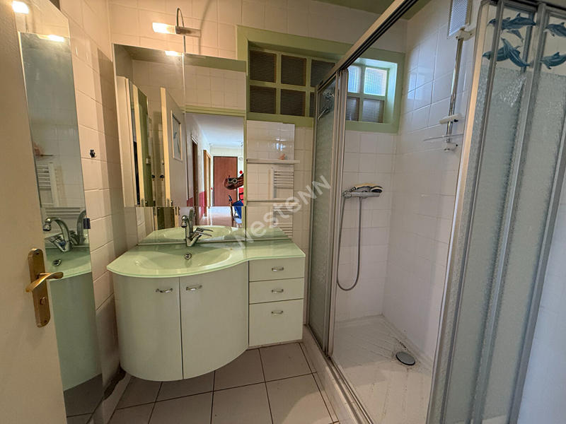 Appartement - 100 m² - 5 pièces