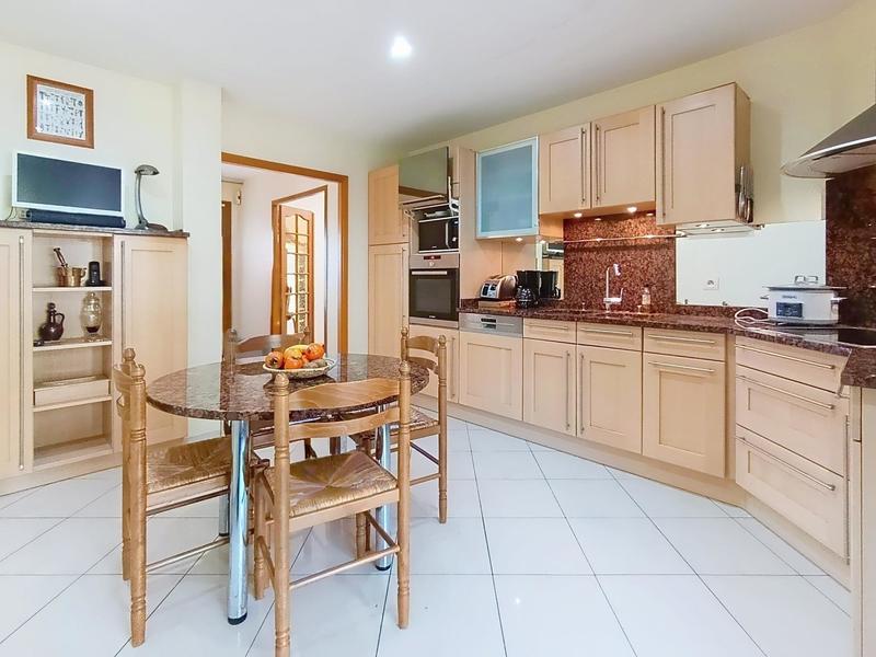 Villa - 100 m² - 4 pièces