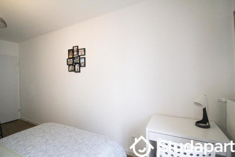 Chambre - 13 m² - 1 pièce