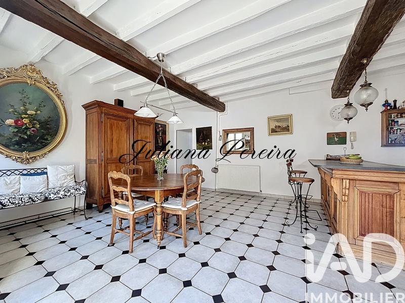 Maison - 205 m² - 9 pièces