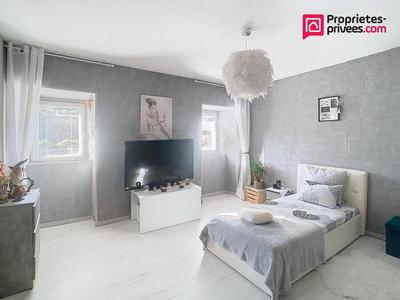 Mas - 245 m² - 15 pièces