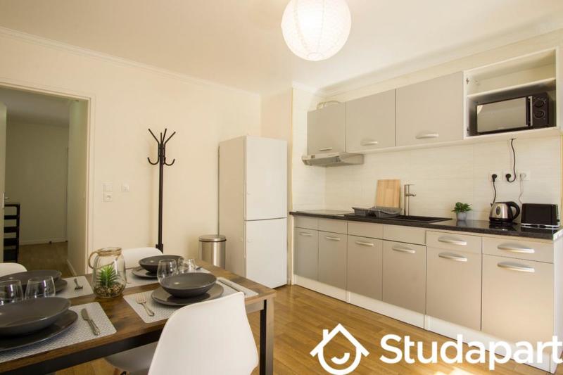 Chambre - 13 m² - 1 pièce