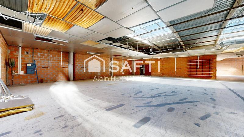 Local commercial - 1 121 m² - 2 pièces