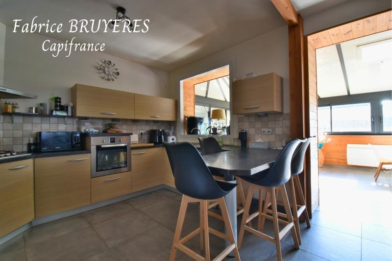 Maison - 170 m² - 9 pièces