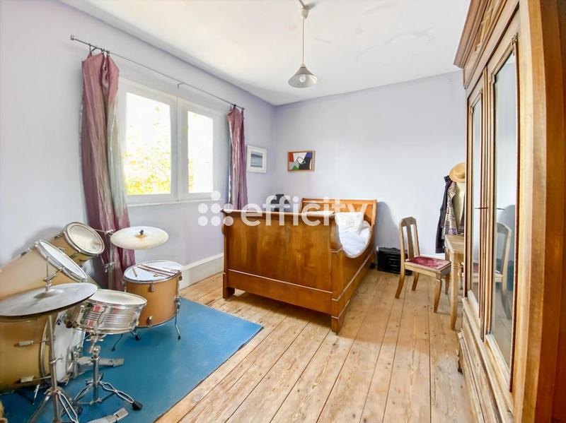 Maison - 250 m² - 9 pièces