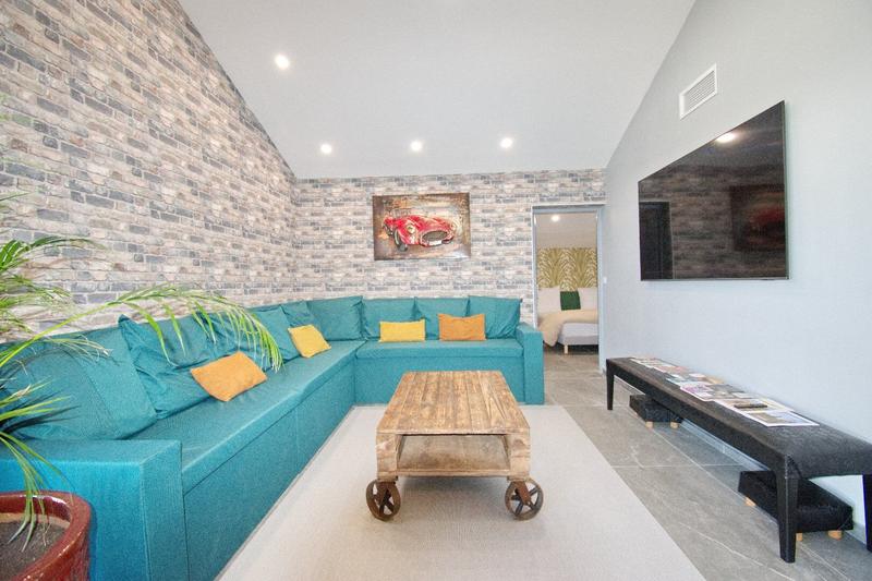 Maison - 363 m² - 12 pièces