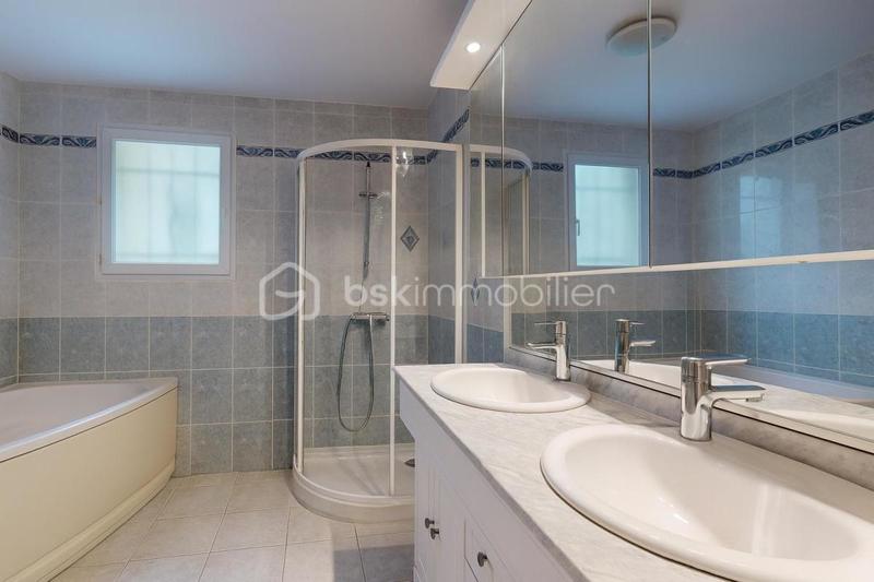 Maison - 157 m² - 6 pièces