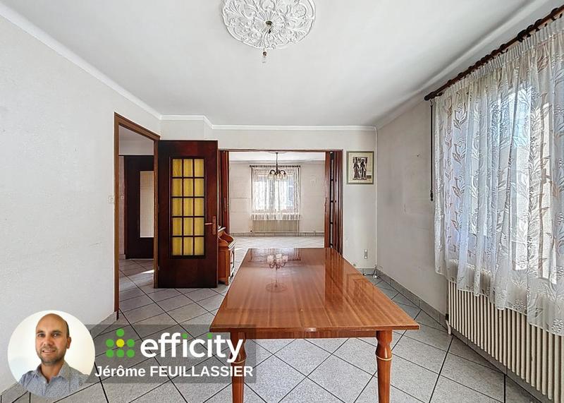 Maison - 90 m² - 5 pièces