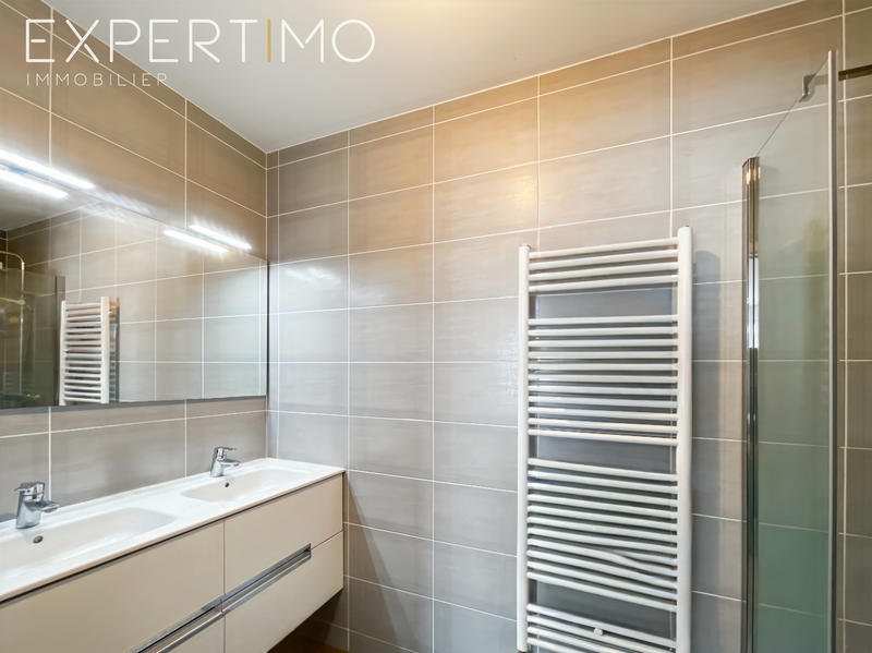 Appartement - 90 m² - 4 pièces