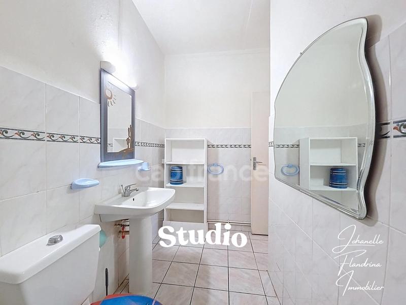 Maison - 184 m² - 9 pièces