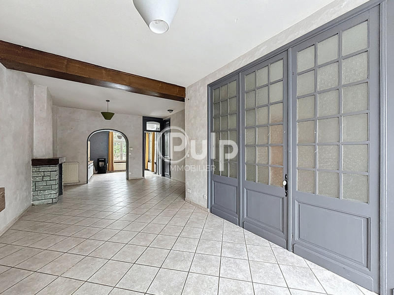 Maison - 241 m² - 12 pièces