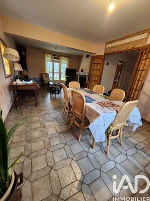 Maison - 136 m² - 5 pièces