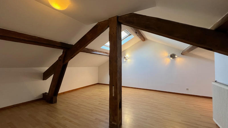 Appartement - 75 m² - 2 pièces