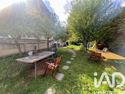 Maison - 106 m² - 8 pièces