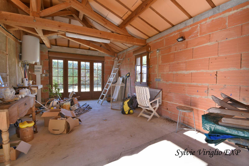 Maison - 207 m² - 6 pièces