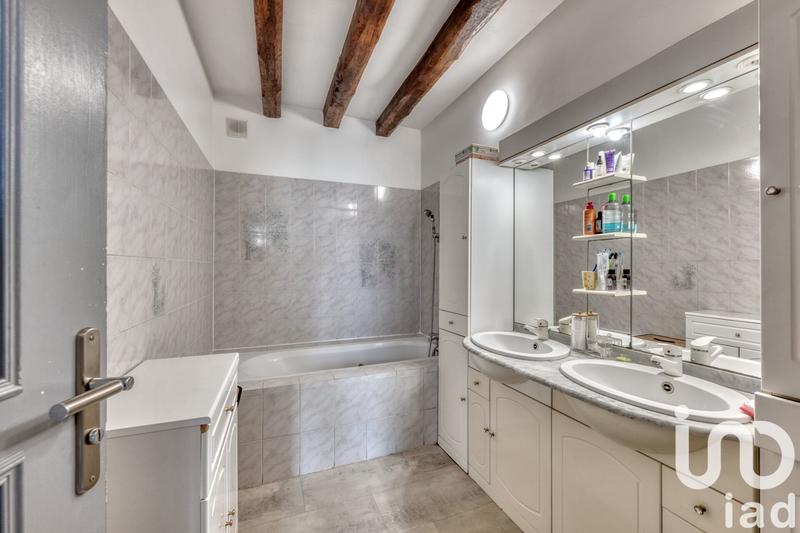 Maison - 210 m² - 8 pièces