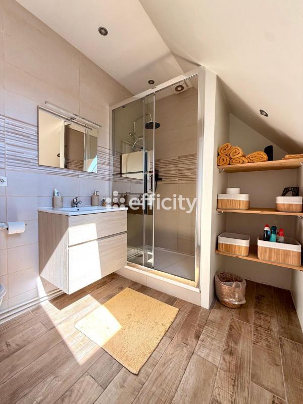 Maison - 130 m² - 7 pièces