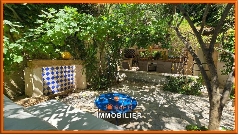 Maison de maîtres - 441 m² - 10 pièces