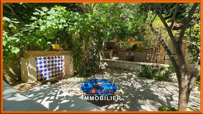 Maison de maîtres - 441 m² - 10 pièces