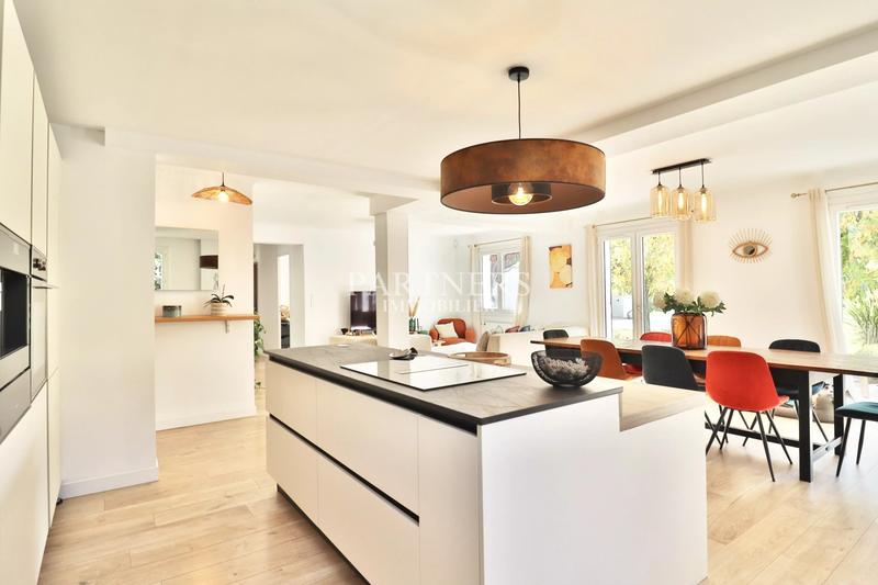 Maison - 140 m² - 6 pièces