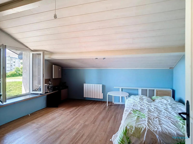 Maison - 99 m² - 5 pièces