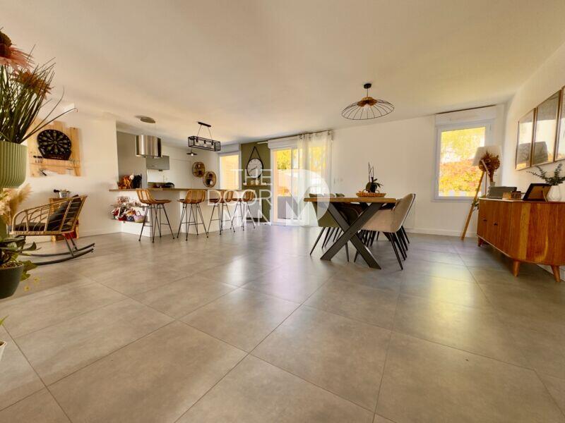 Maison - 154 m² - 6 pièces