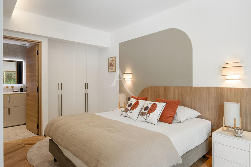 Appartement - 121 m² - 5 pièces