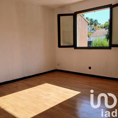 Maison - 99 m² - 5 pièces