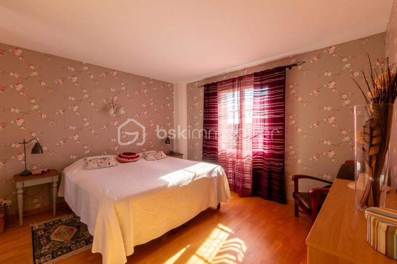 Maison - 168 m² - 8 pièces