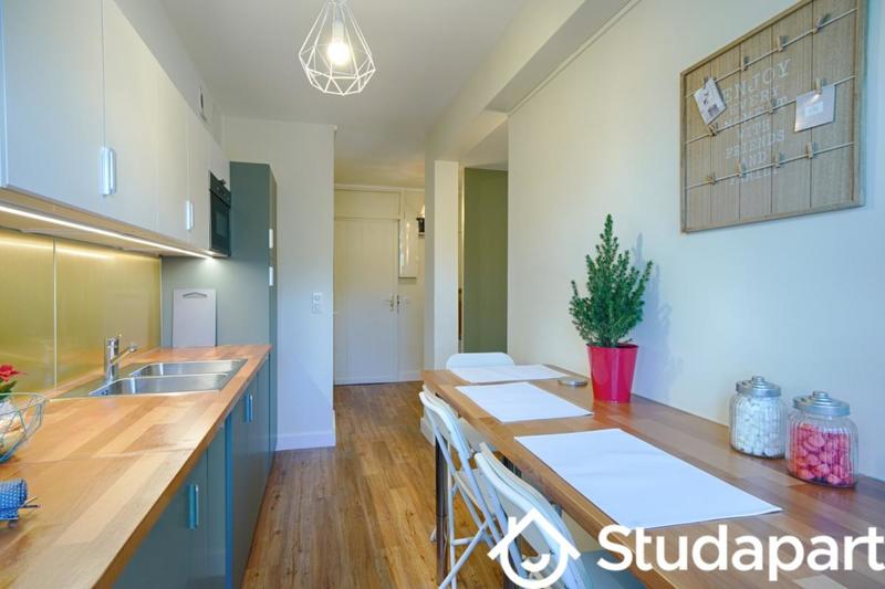 Chambre - 12 m² - 1 pièce