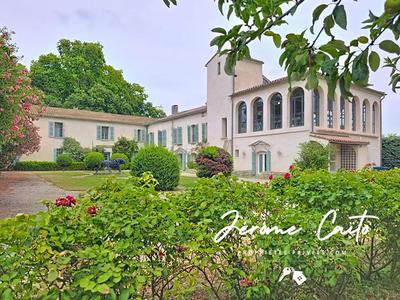 Demeure - 858 m² - 20 pièces