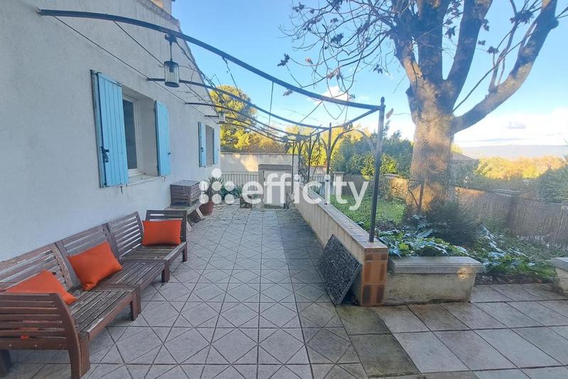 Villa - 170 m² - 6 pièces