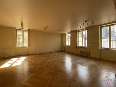 Maison - 339 m² - 12 pièces