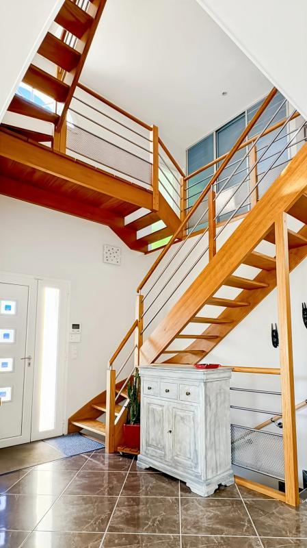 Maison - 202 m² - 9 pièces