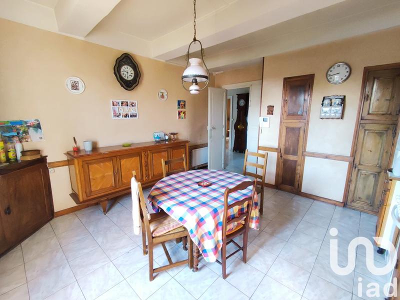 Maison - 210 m² - 7 pièces