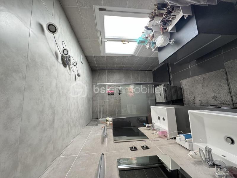 Maison - 185 m² - 6 pièces