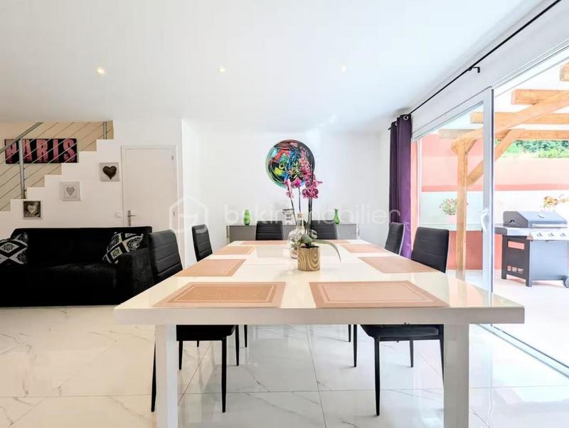 Maison - 115 m² - 4 pièces