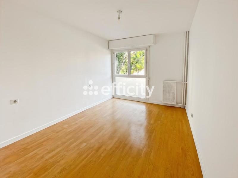 Appartement - 94 m² - 5 pièces