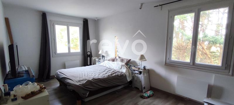Maison - 204 m² - 7 pièces