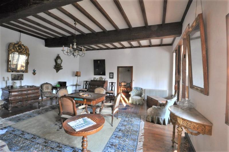 Maison - 416 m² - 11 pièces