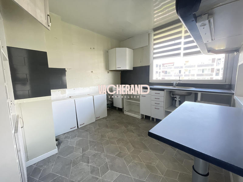 Appartement - 94 m² - 5 pièces