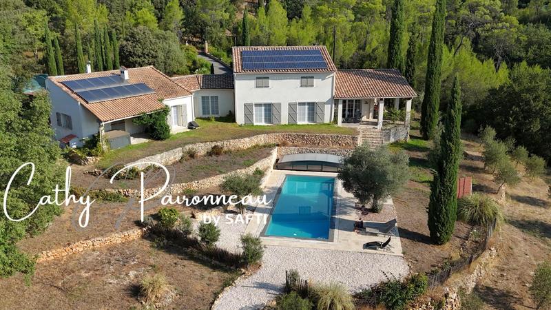 Villa - 324 m² - 9 pièces