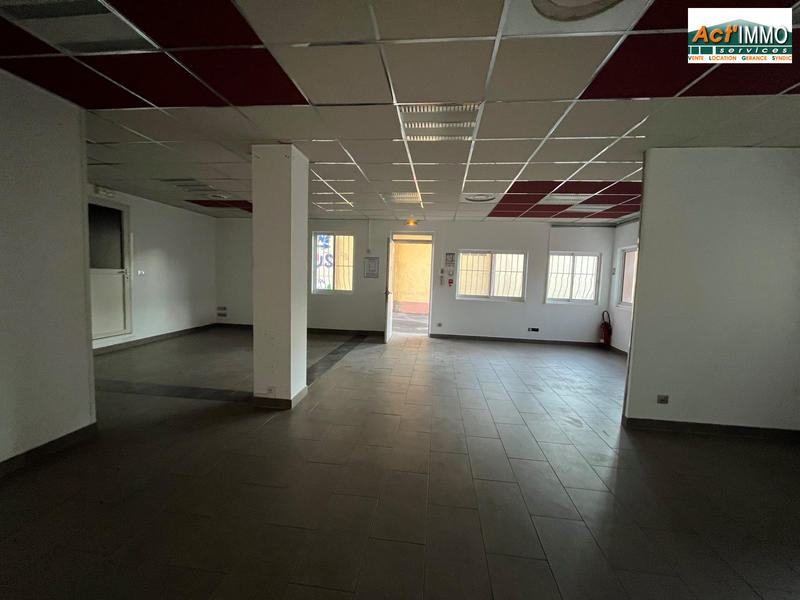 Local commercial - 850 m²