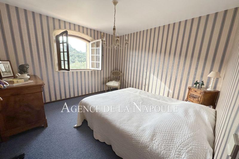 Maison - 180 m² - 6 pièces