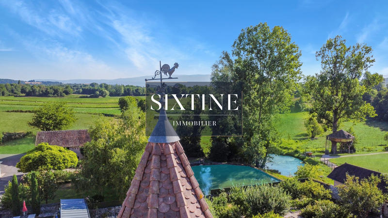 Maison - 3 008 m² - 45 pièces