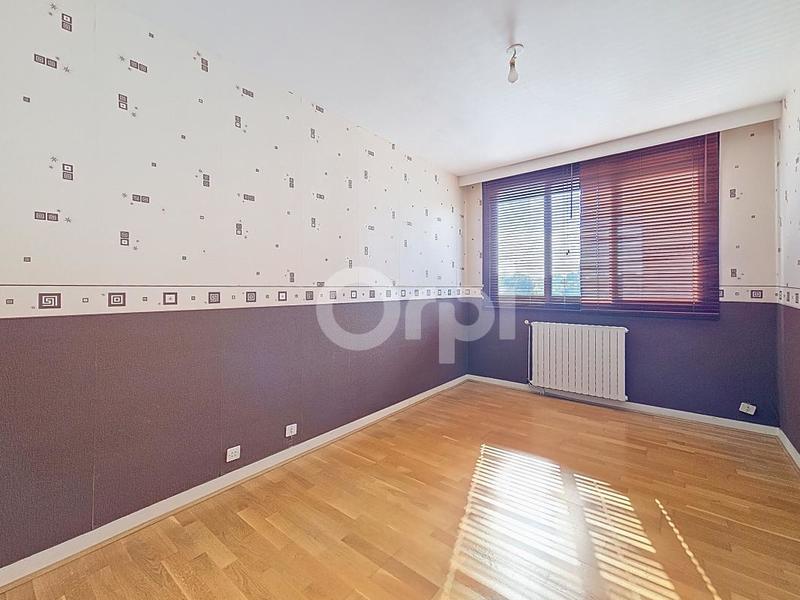 Appartement - 98 m² - 4 pièces