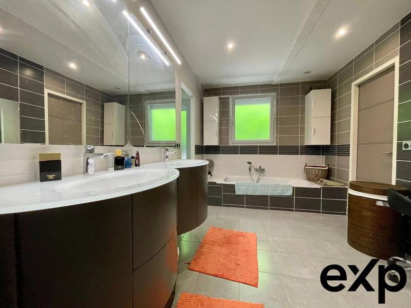 Maison - 157 m² - 6 pièces